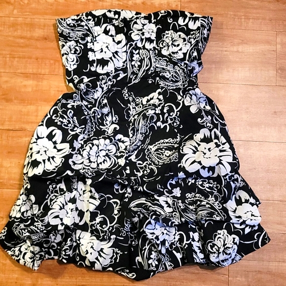 Strapless floral dress - Picture 2 of 3